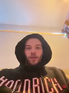 Snapshot of Z1uk chatting on 12.10.24 Z1uk online show from 12.10.24