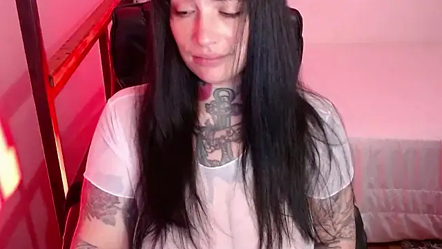 VampGirl1 online show from 12.29.24