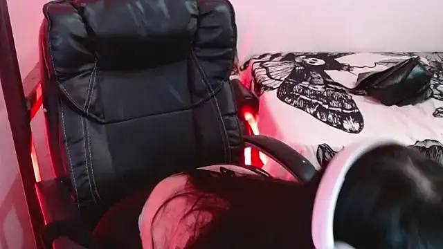 VampGirl1 online show from 01.06.25