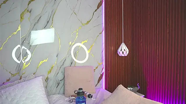 haylie  online show from 12.25.24