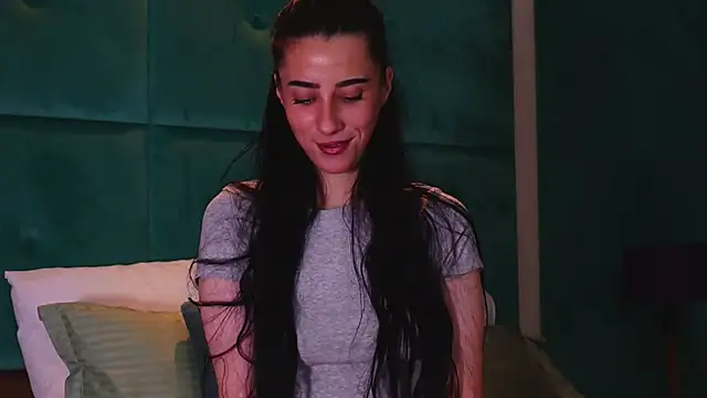 Snapshot of AmeliaJune chatting on 06.21.26 AmeliaJune online show from 06.21.26
