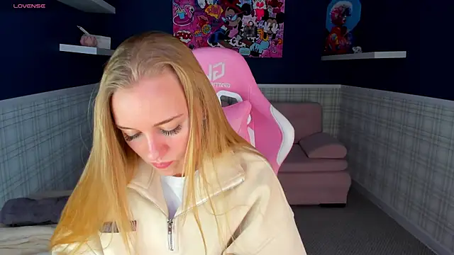 Barbie Lis online show from 11.30.25