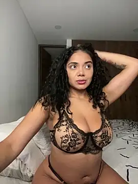 Snapshot of Mariecurl chatting on 03.16.25 Mariecurl online show from 03.16.25