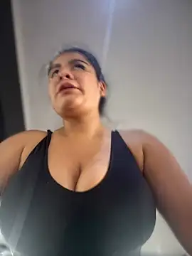 Snapshot of Insane_Issa chatting on 01.20.25 Insane Issa online show from 01.20.25