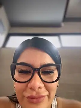 Snapshot of Insane_Issa chatting on 03.08.25 Insane Issa online show from 03.08.25