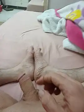 Hardapple01 online show from 03.19.25