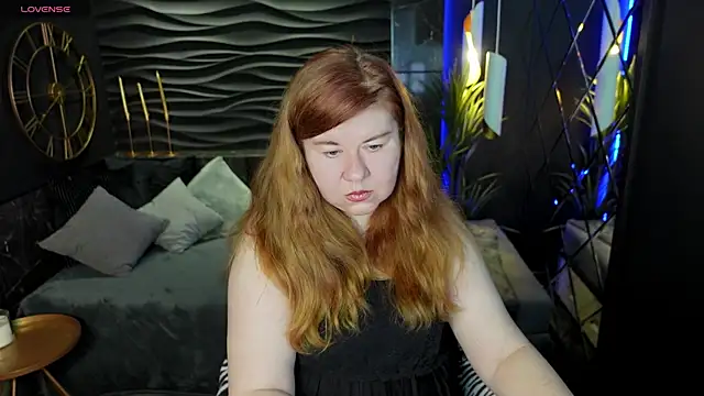 Mrs Emilia online show from 12.06.24