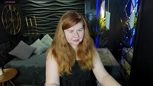 Mrs Emilia online show from 12.06.24