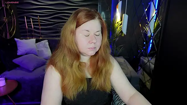 Mrs Emilia online show from 12.06.24