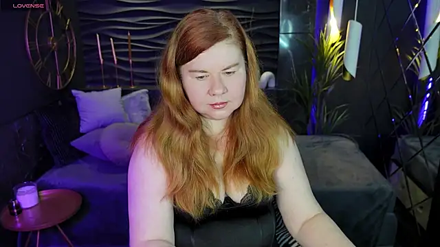 Mrs Emilia online show from 12.08.24