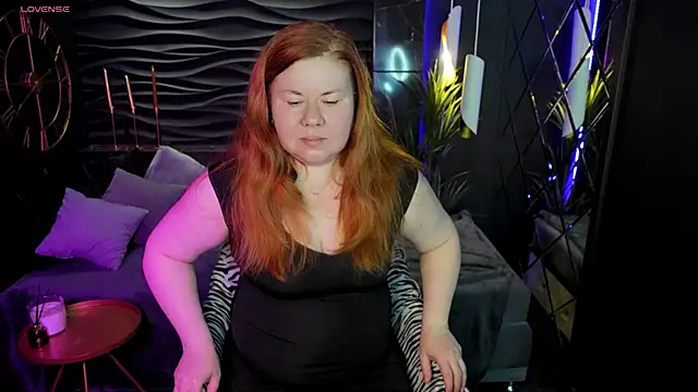 Mrs Emilia online show from 12.08.24