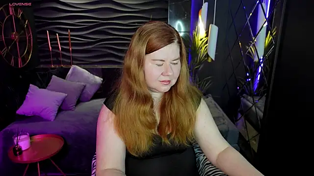 Mrs Emilia online show from 12.09.24