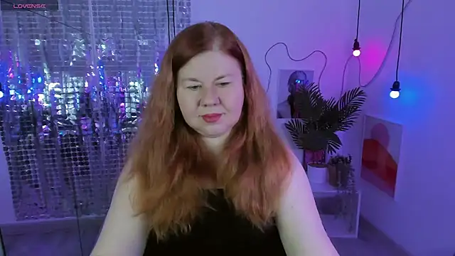 Mrs Emilia online show from 12.12.24