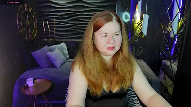 Mrs Emilia online show from 12.13.24