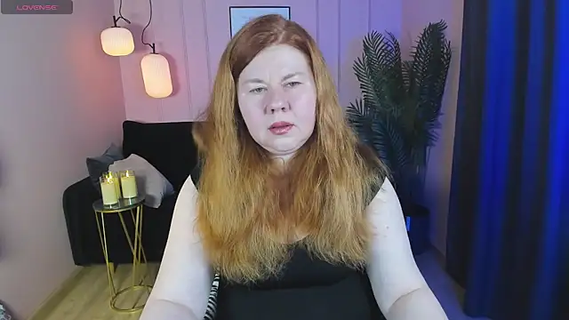 Mrs Emilia online show from 12.21.24