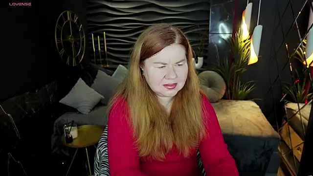 Mrs Emilia online show from 12.24.24