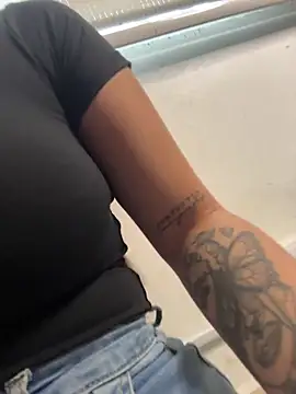 LunaBaker-1 online show from 11.17.25