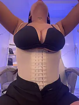 LunaBaker-1 online show from 11.23.25