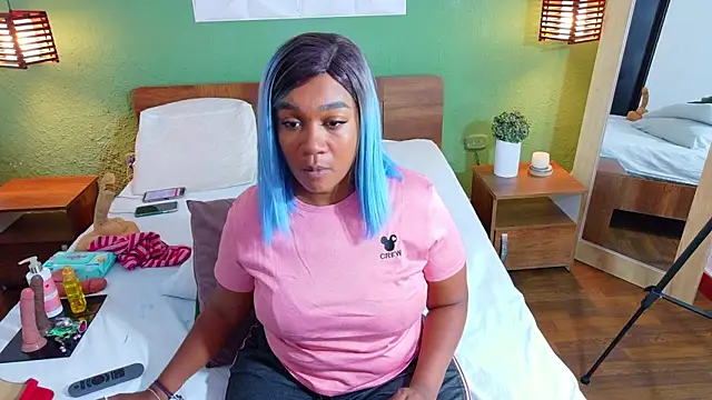 Snapshot of dannaahbrown chatting on 10.03.25 dannaahbrown online show from 10.03.25