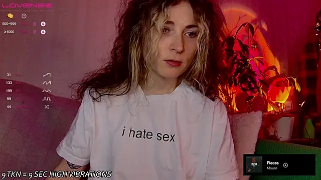 IttyKitty online show from 12.14.25