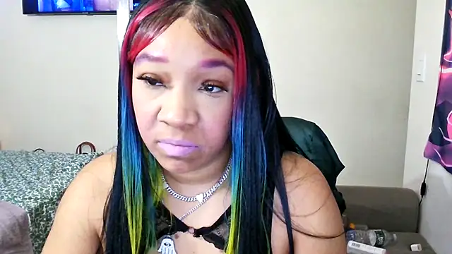 YasmineMinaj online show from 12.17.25