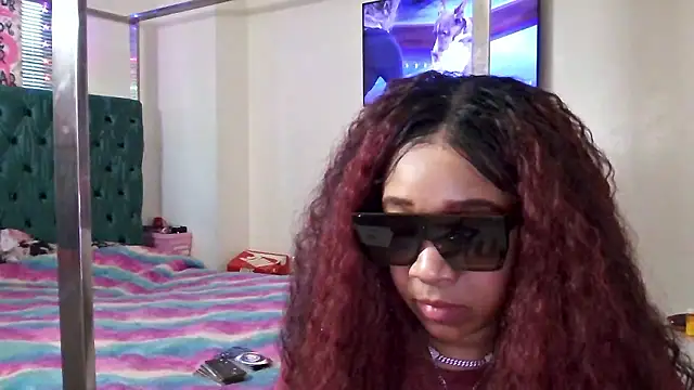 YasmineMinaj online show from 01.17.26