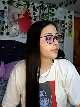 Snapshot of persefone_core chatting on 03.14.25 persefone core online show from 03.14.25