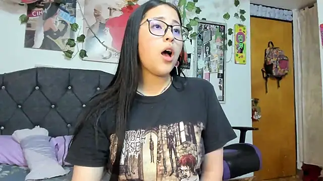 Snapshot of persefone_core chatting on 03.15.25 persefone core online show from 03.15.25