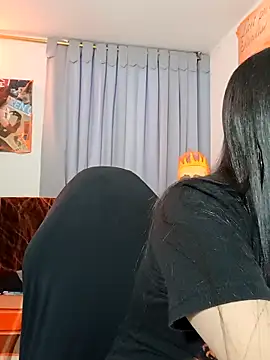 Snapshot of persefone_core chatting on 10.03.25 persefone core online show from 10.03.25