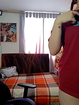 Snapshot of persefone_core chatting on 10.05.25 persefone core online show from 10.05.25