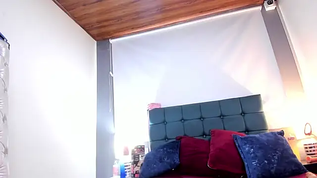 Snapshot of charlott_lens chatting on 09.28.25 charlott lens online show from 09.28.25