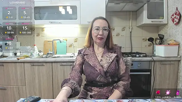 Snapshot of LybovNTV chatting on 03.08.25 LybovNTV online show from 03.08.25