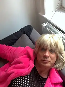 hoerige-masonutte online show from 10.01.25