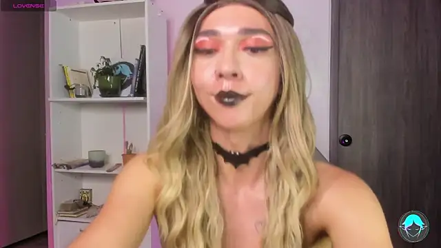 sofi elfqueen online show from 02.19.25