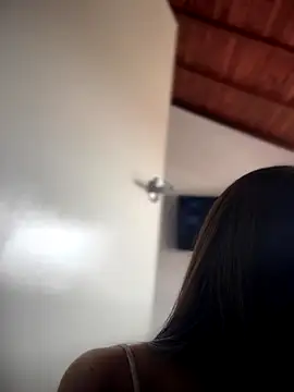 lauravasquez online show from 11.21.25