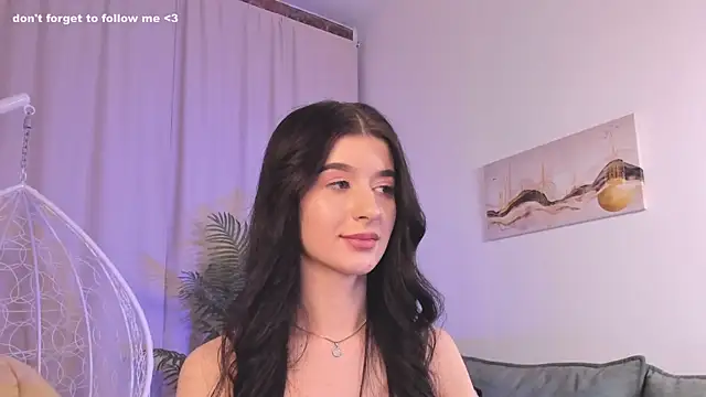 Snapshot of LauraCoy chatting on 01.21.25 LauraCoy online show from 01.21.25