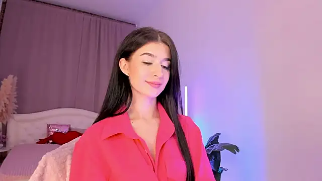 Snapshot of LauraCoy chatting on 10.01.25 LauraCoy online show from 10.01.25