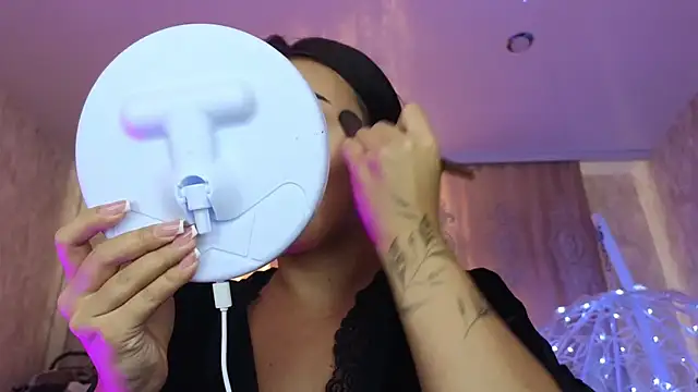 Snapshot of lily__foster chatting on 02.20.26 lily foster online show from 02.20.26