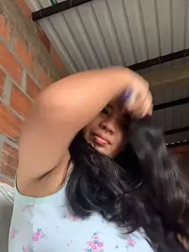 moncerrat luna online show from 02.19.25