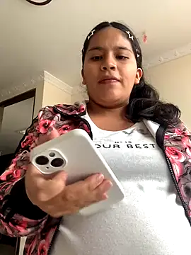 moncerrat luna online show from 10.08.25