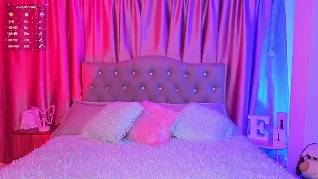 Emiily Scott1 online show from 03.04.26