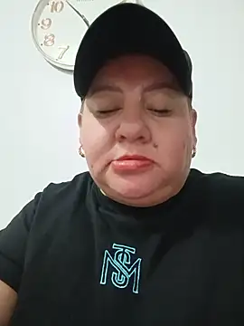 Snapshot of HORNY_MATURE25 chatting on 05.26.26 HORNY MATURE25 online show from 05.26.26