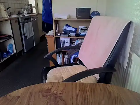 Snapshot of daddyflash chatting on 05.14.26 daddyflash online show from 05.14.26