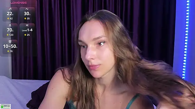 Snapshot of goodnightkitty chatting on 10.27.25 goodnightkitty online show from 10.27.25