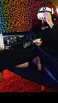 Snapshot of BigTail_CZ chatting on 12.16.25 BigTail CZ online show from 12.16.25