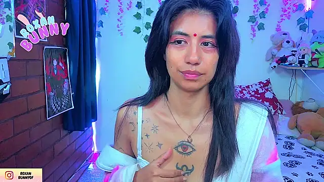 Snapshot of Roxanbunny1 chatting on 06.22.26 Roxanbunny1 online show from 06.22.26