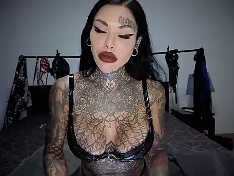 Snapshot of claudiacvc95 chatting on 02.20.26 claudiacvc95 online show from 02.20.26