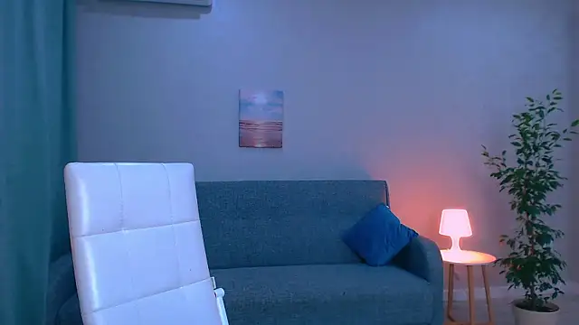 Snapshot of LesleySweet chatting on 04.21.26 LesleySweet online show from 04.21.26