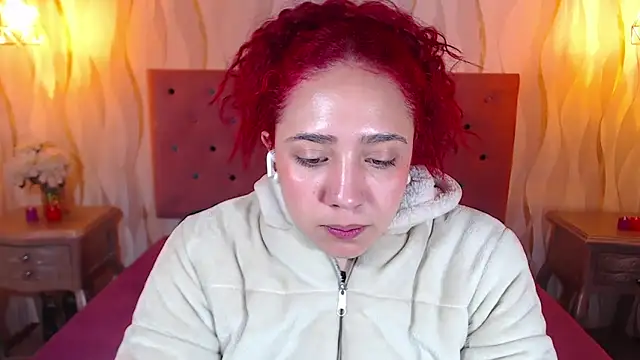 IsabelaLatina online show from 02.15.26