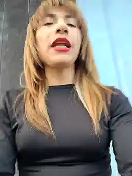 Snapshot of Evehampy chatting on 12.18.24 Evehampy online show from 12.18.24